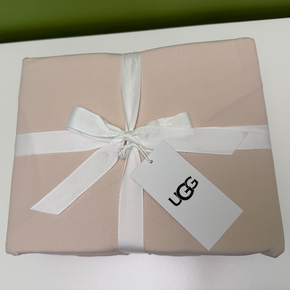UGG Cal King Size Sheet Set
